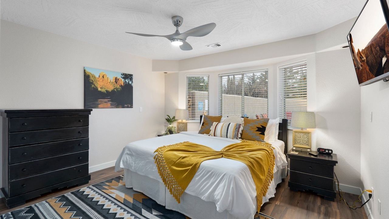 Photo of Bedroom in Oak Creek