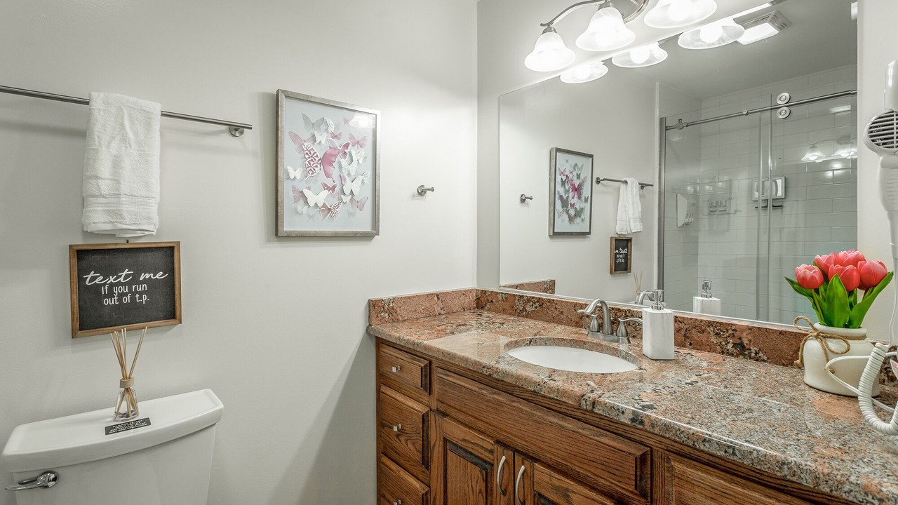 Photo of Bathroom in Graysville