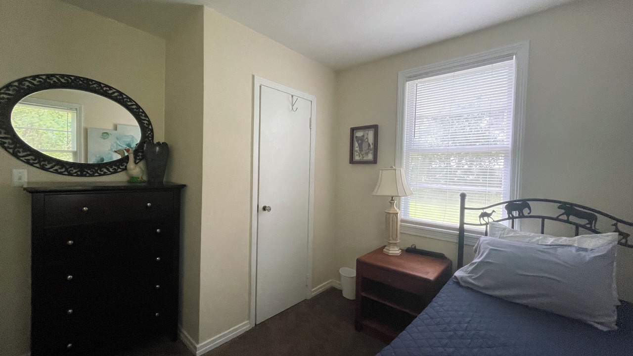 Photo of Bedroom in Lakeshore South