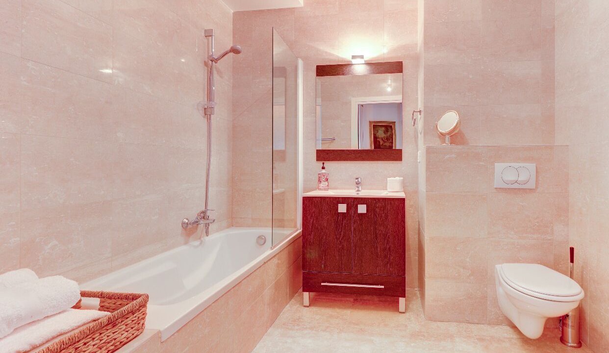 Photo of Bathroom in Beausoleil