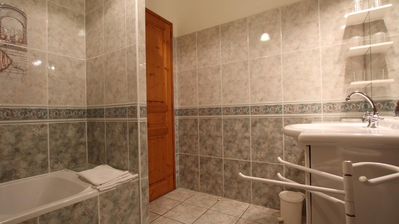 Photo of Bathroom in Saint-Etienne-de-Baigorry