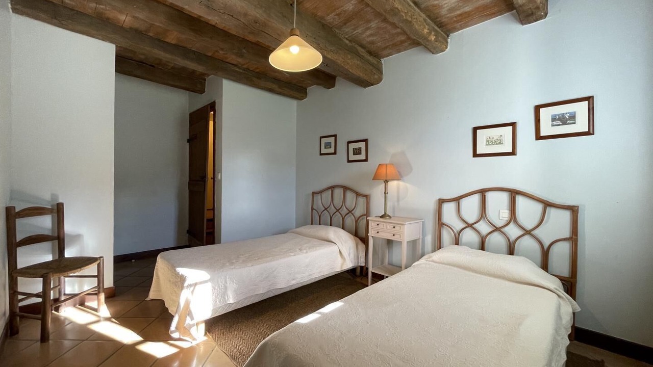 Photo of Bedroom in Sare