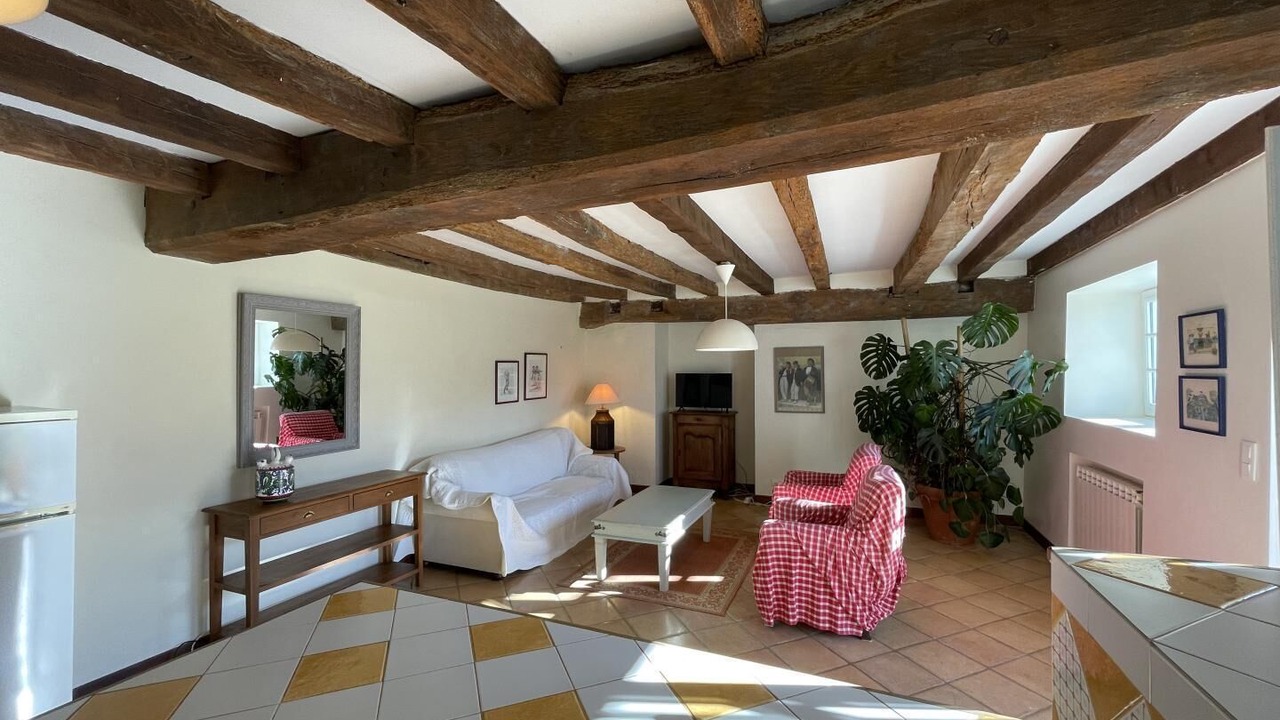 Photo of Livingroom in Sare