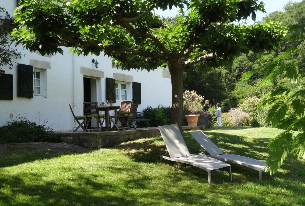 Photo of Outdoor in Sare