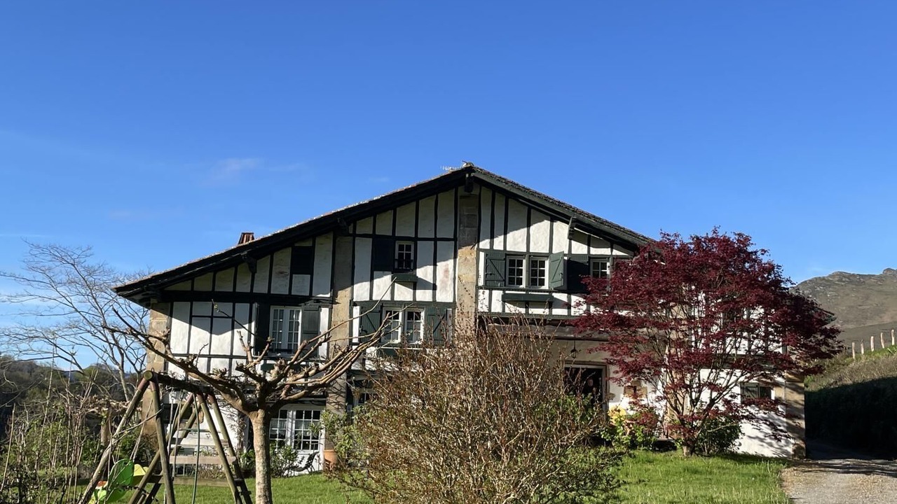 Photo of Outdoor in Sare