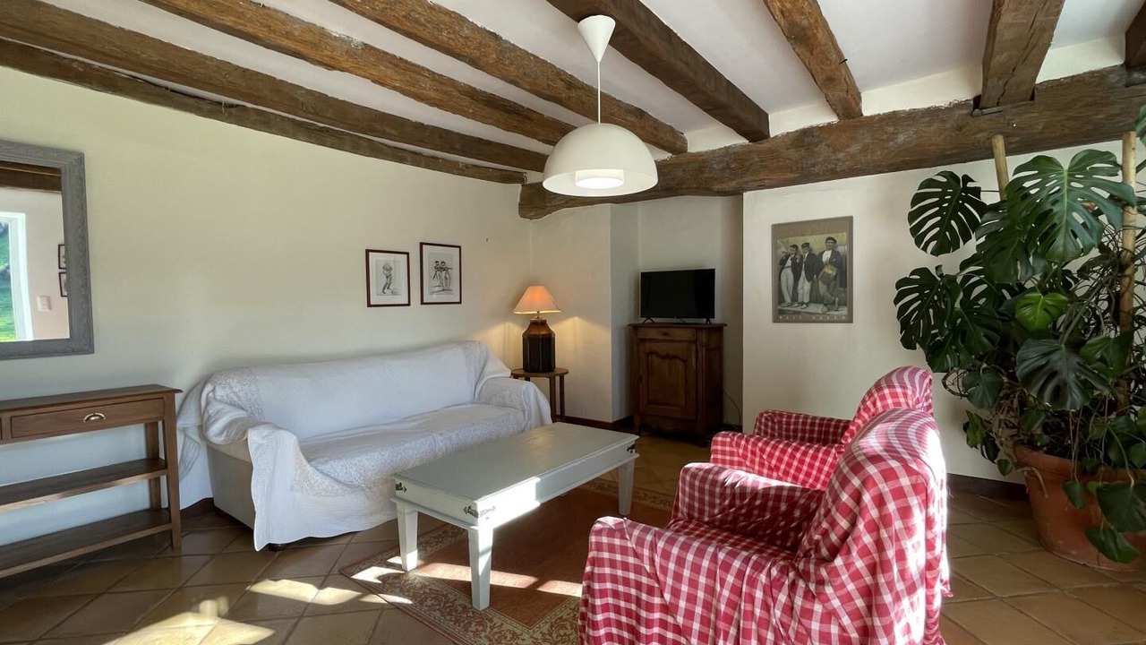Photo of Livingroom in Sare