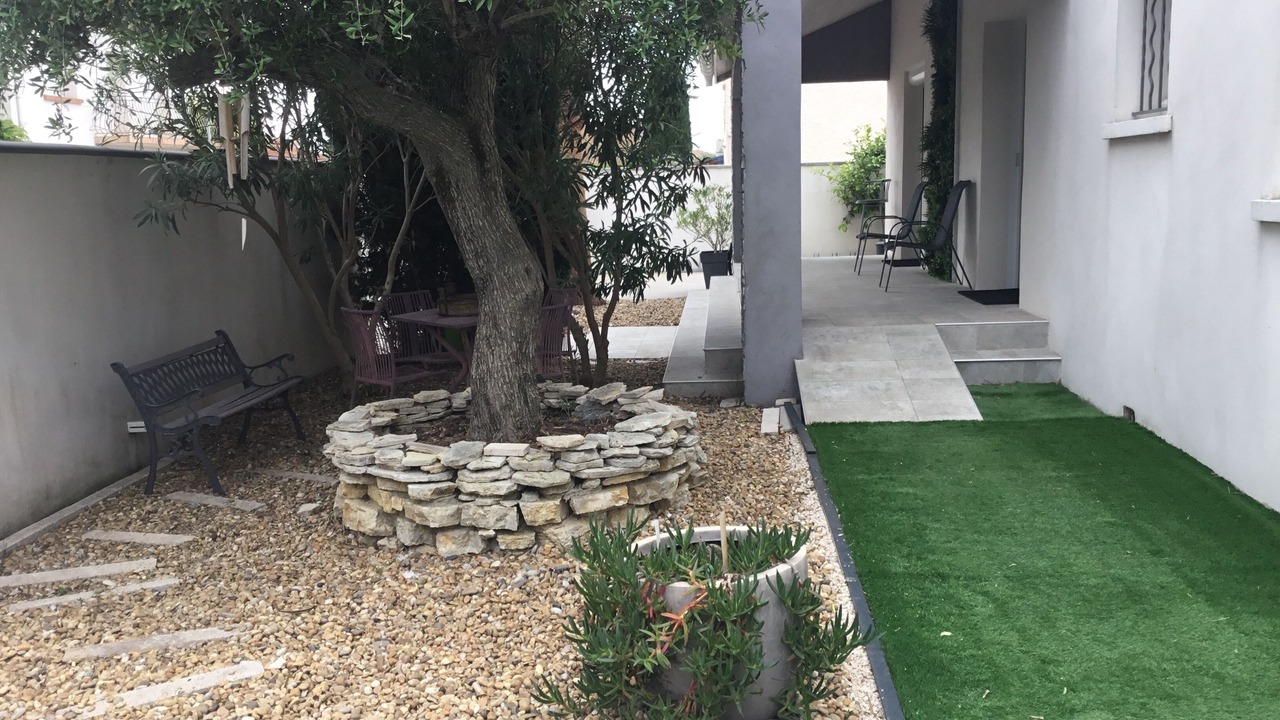 Photo of Patio Balcony in Saint-Laurent-d'Aigouze