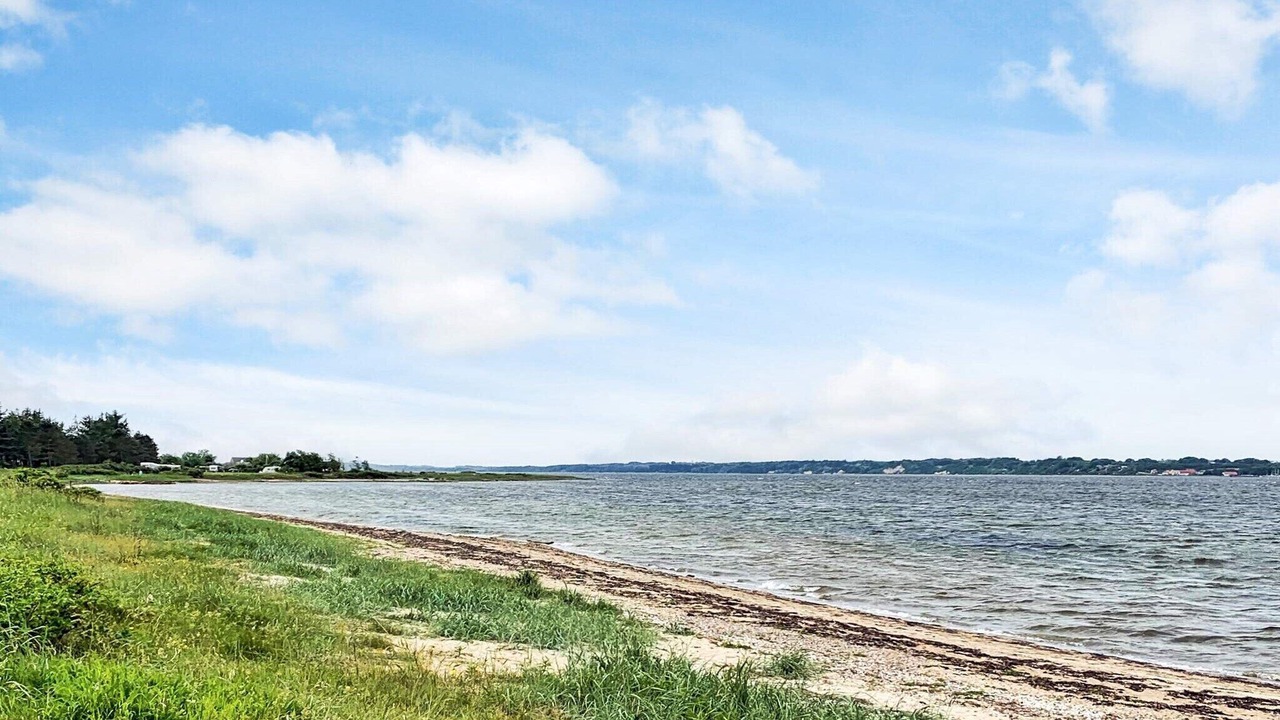 Photo of Others in Hvalpsund