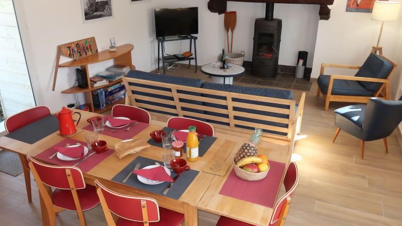 Photo of Bedroom in Ploneour-Lanvern