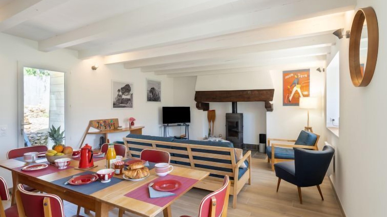 Photo of Bedroom in Ploneour-Lanvern