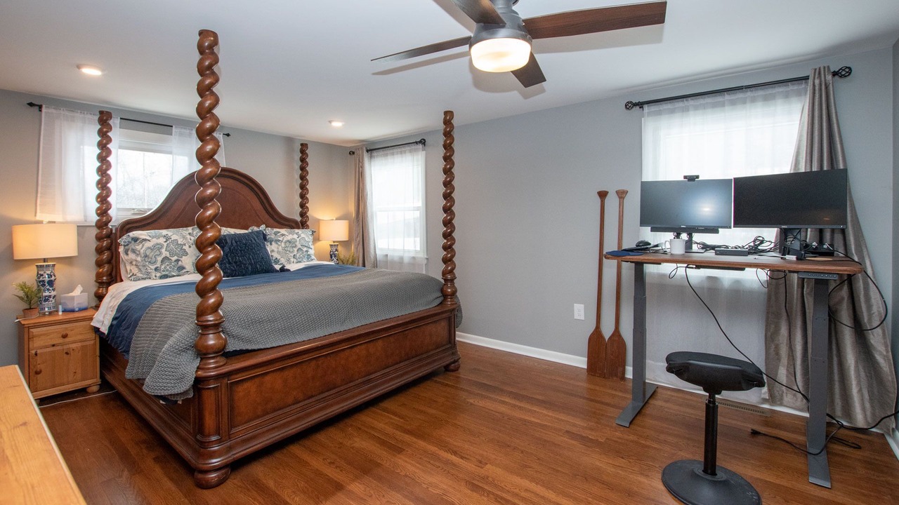 Photo of Bedroom in Lansing