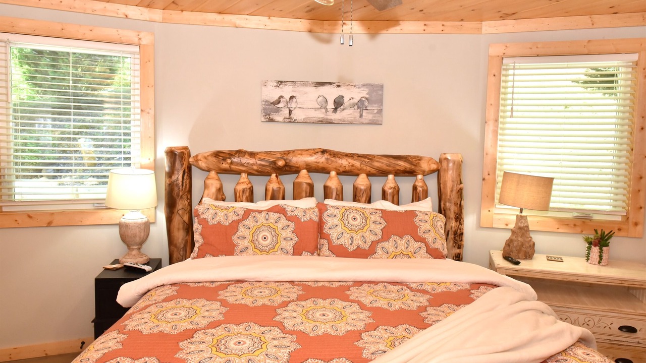Photo of Bedroom in Cherokee