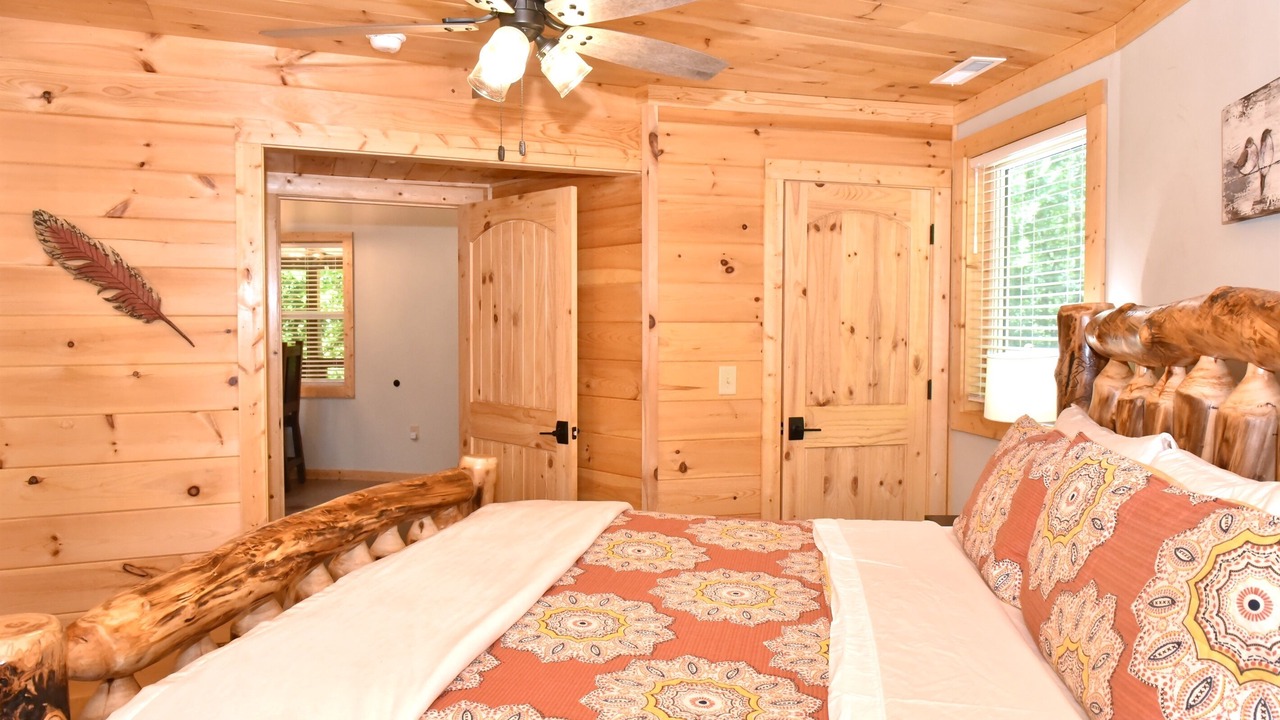 Photo of Bedroom in Cherokee