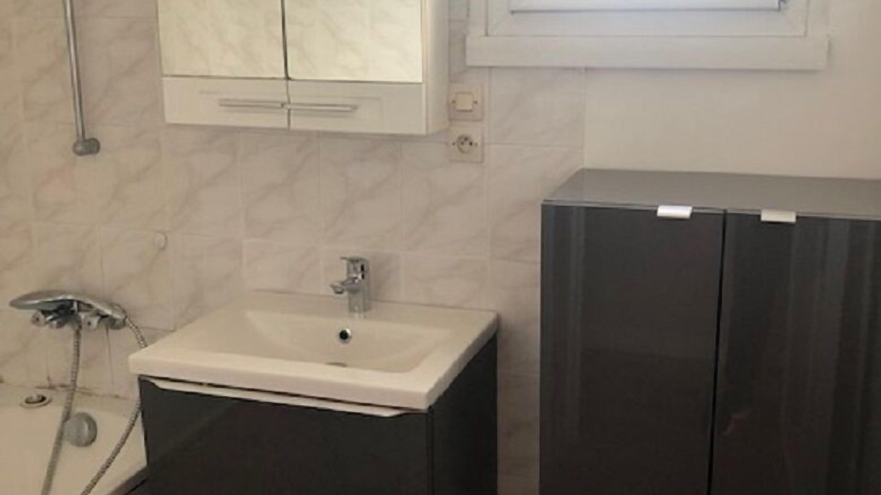 Photo of Bathroom in Saint-Jean-de-Braye