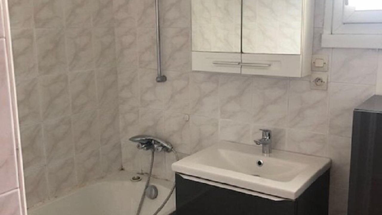 Photo of Bathroom in Saint-Jean-de-Braye