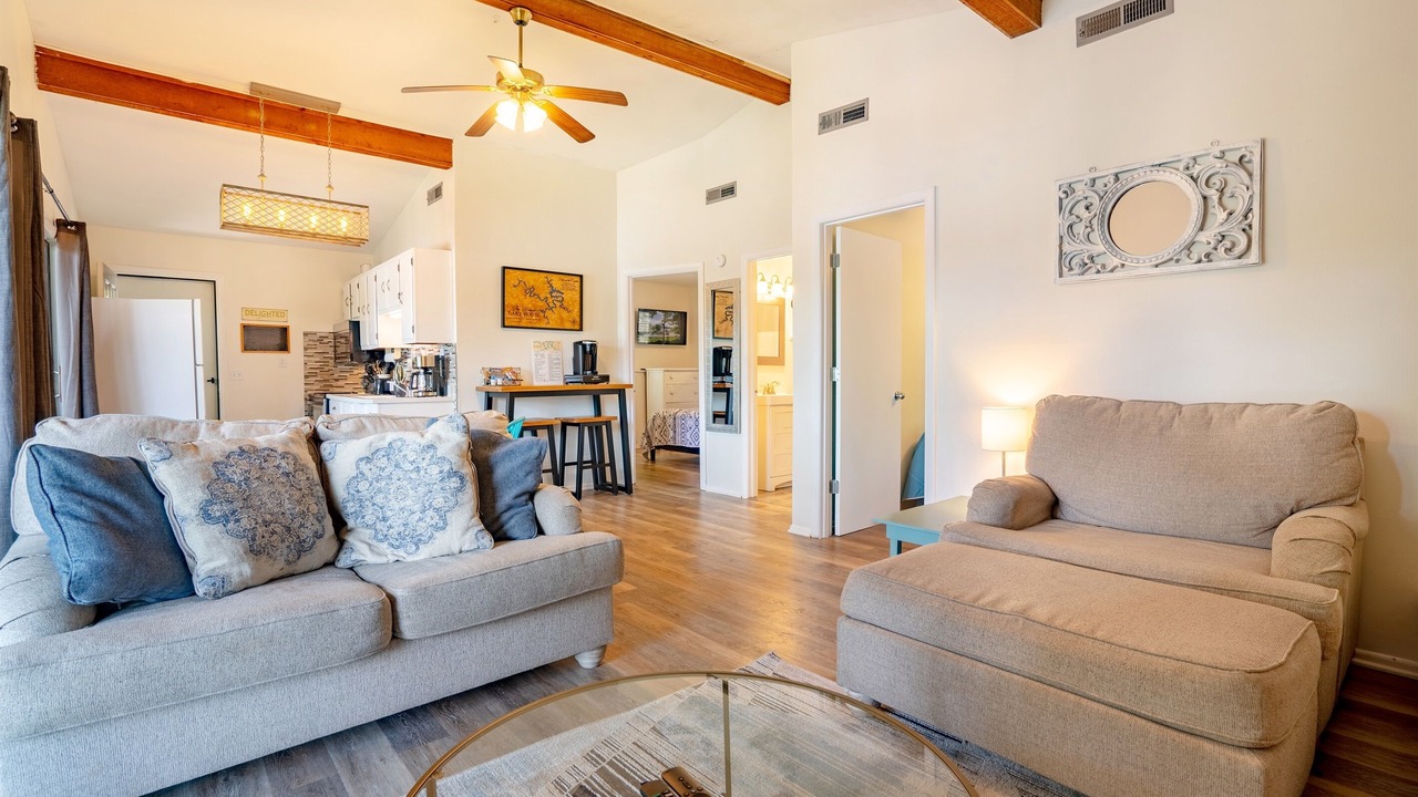 Photo of Livingroom in Sunrise Beach