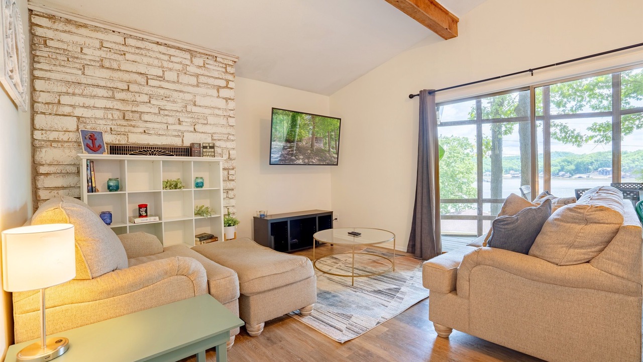 Photo of Livingroom in Sunrise Beach