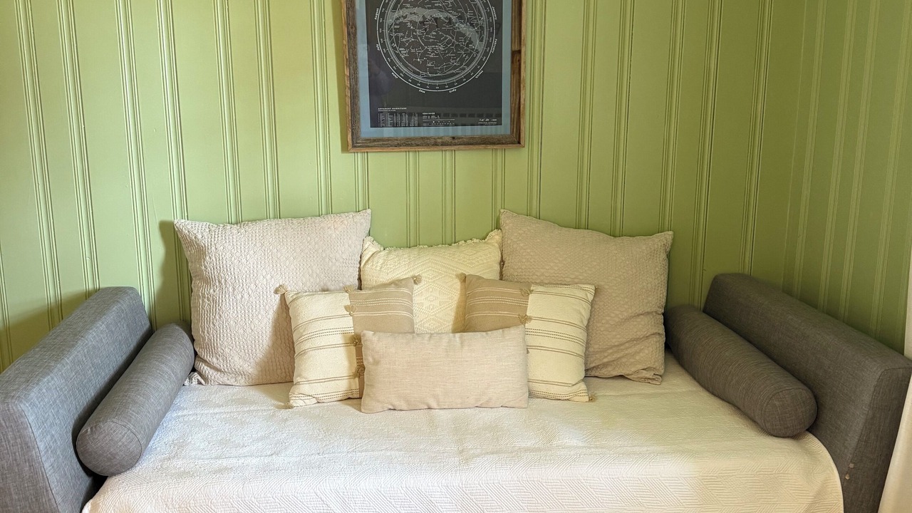 Photo of Bedroom in Forest Hills