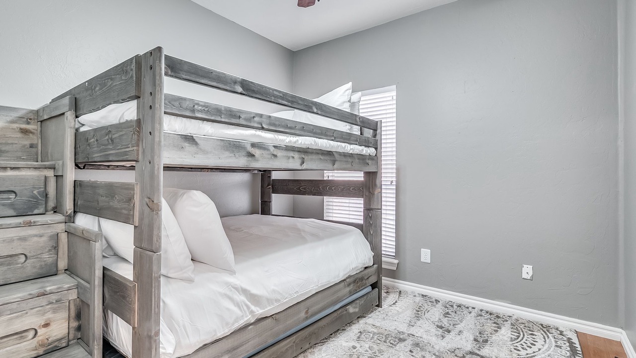 Photo of Bedroom in Yukon