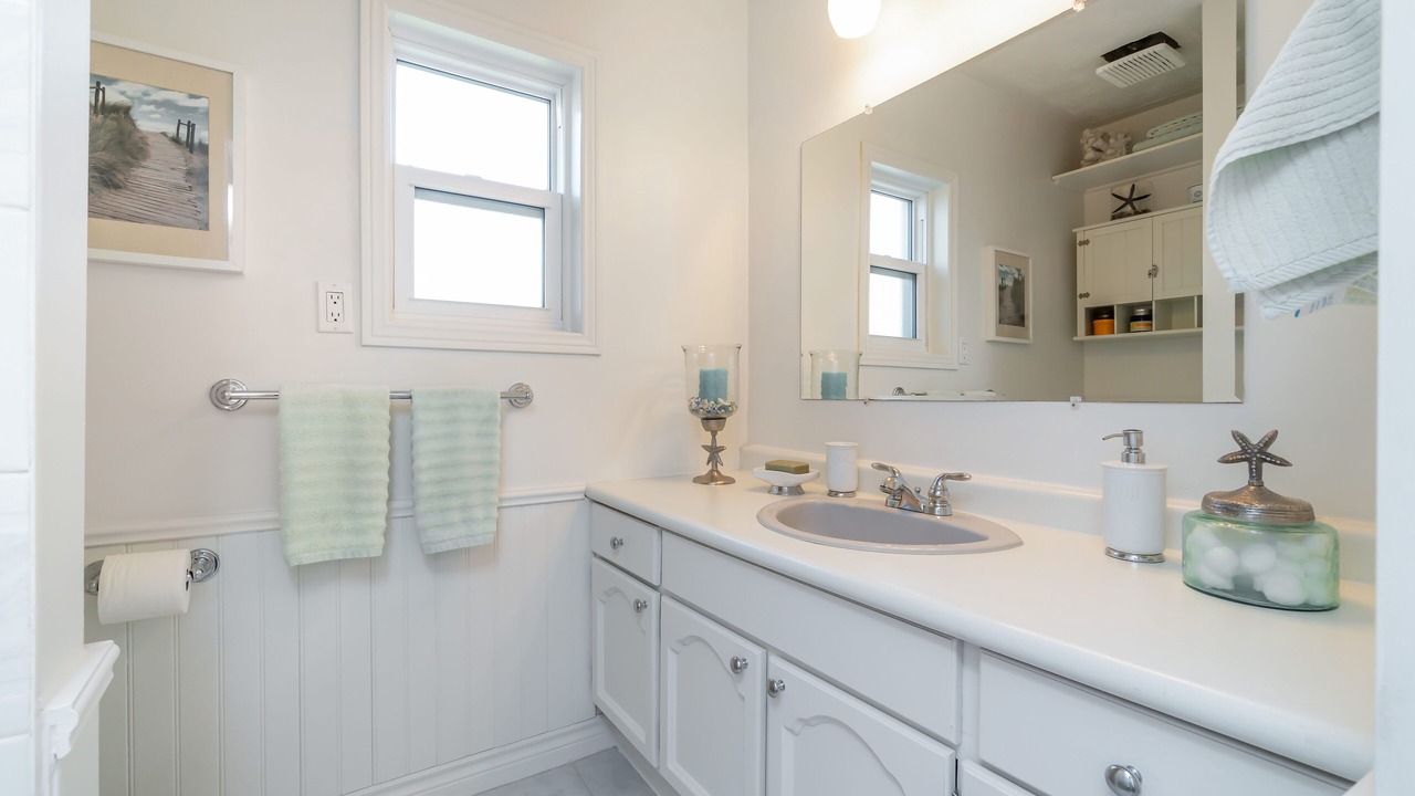 Photo of Bathroom in Long Point
