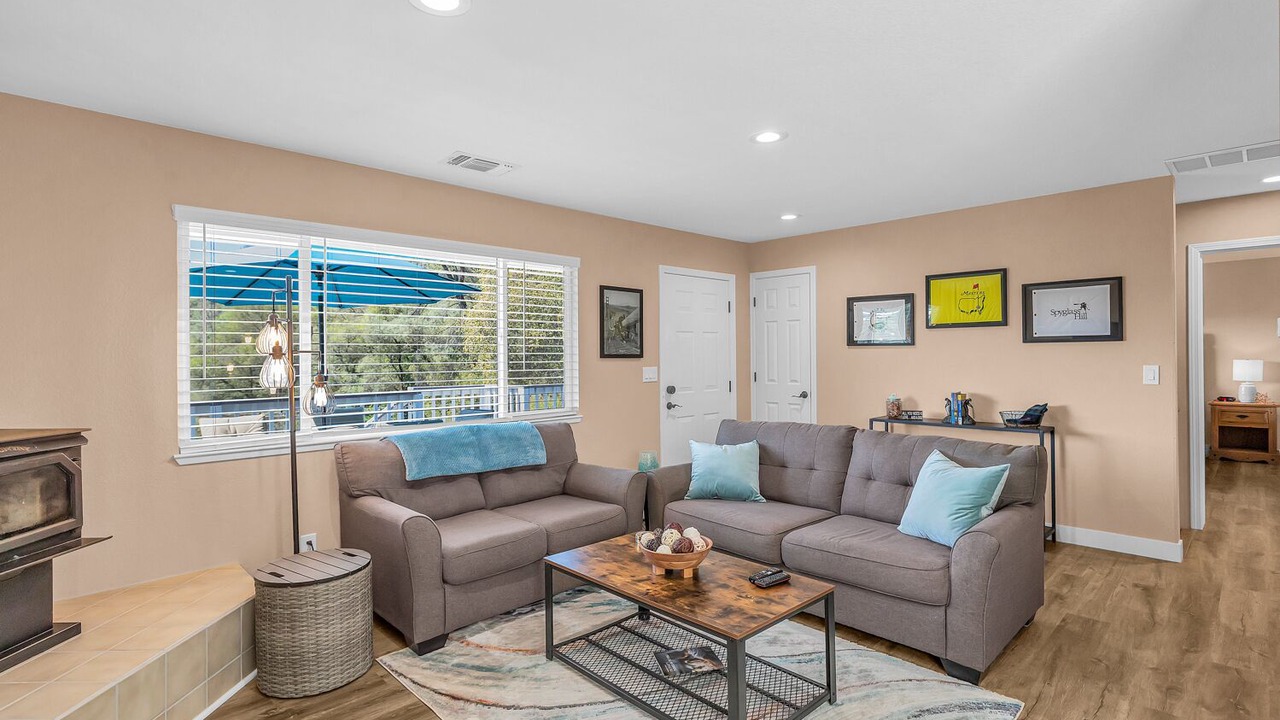 Photo of Livingroom in Placerville