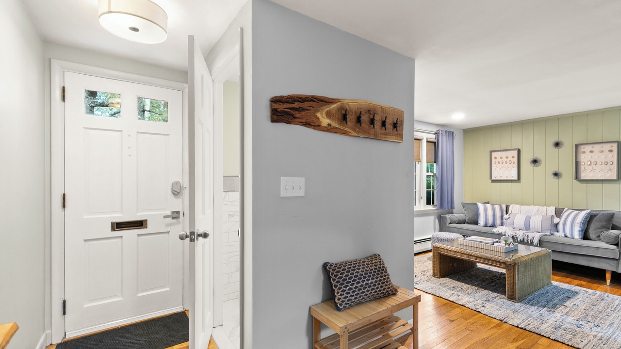 Photo of Livingroom in South Yarmouth