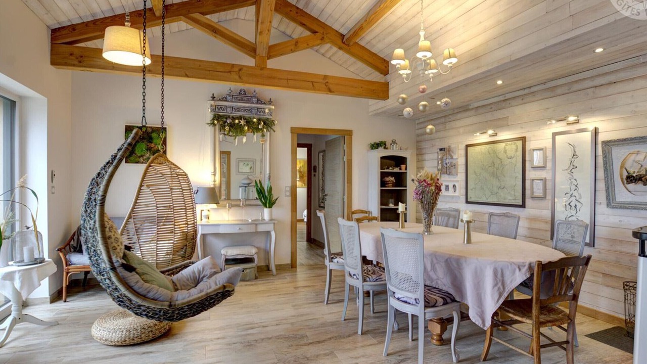 Photo of Others in Champoly