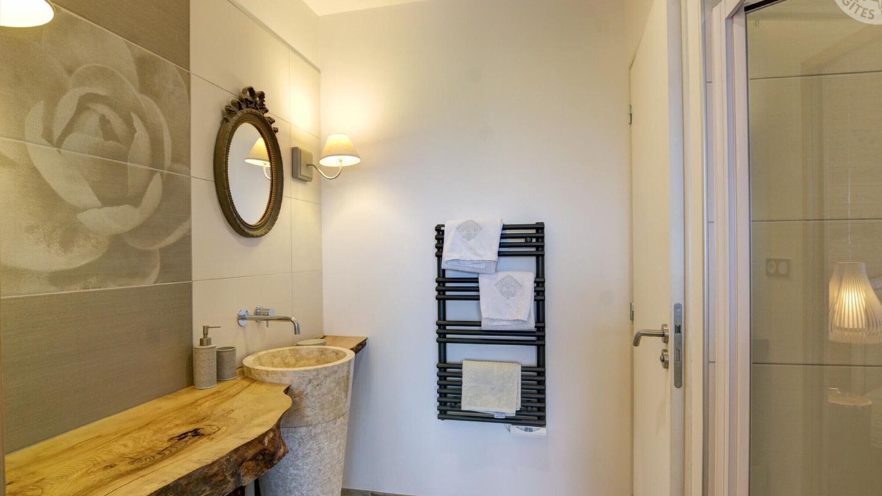 Photo of Bathroom in Champoly