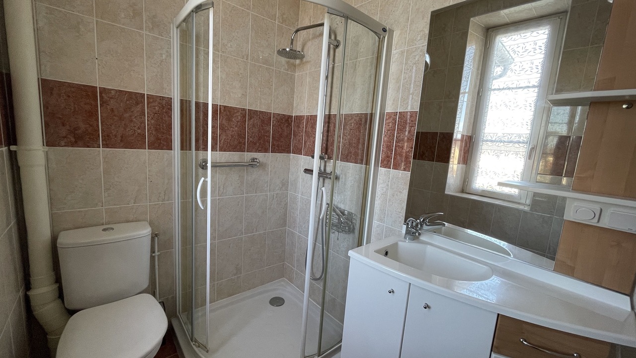 Photo of Bathroom in Esquay-sur-Seulles