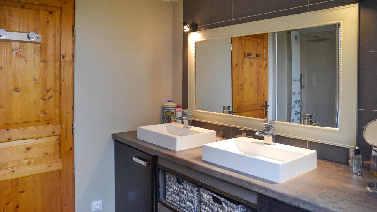 Photo of Bathroom in Villetelle