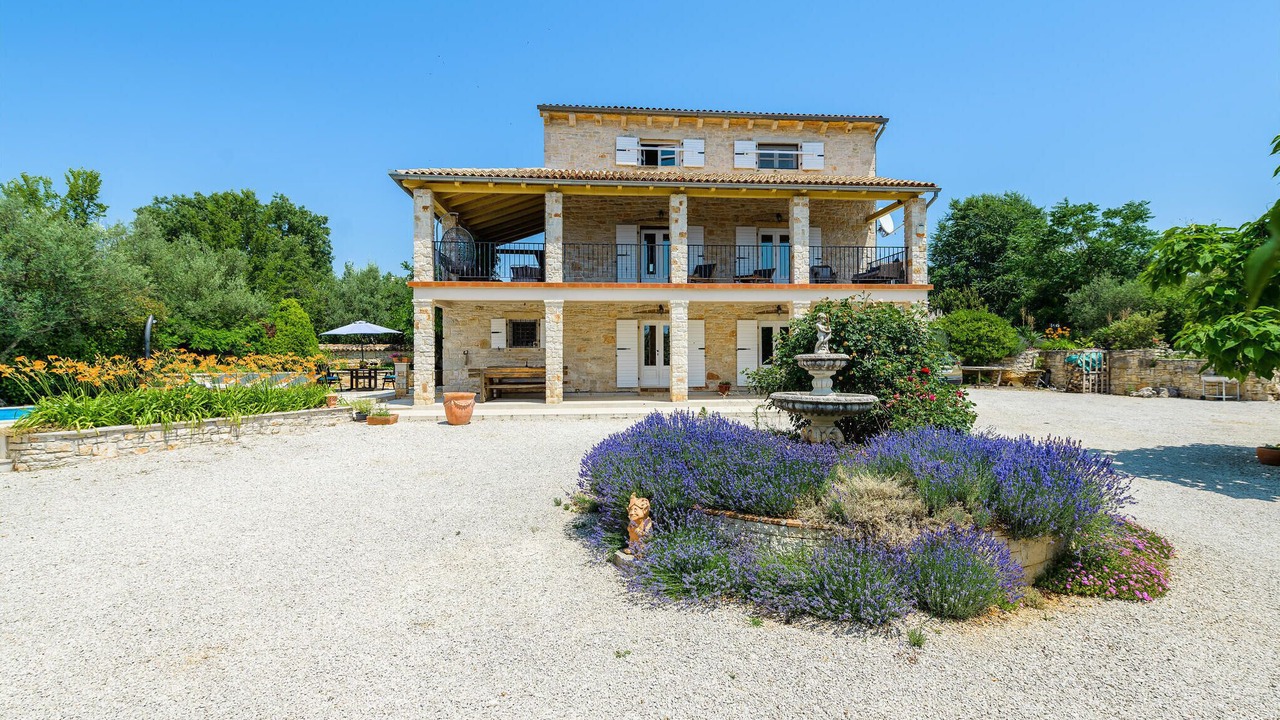 Photo of Outdoor in Heraki