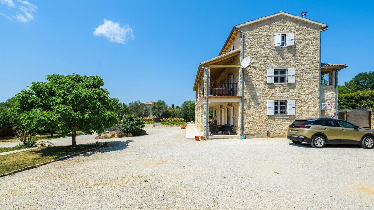 Photo of Outdoor in Heraki