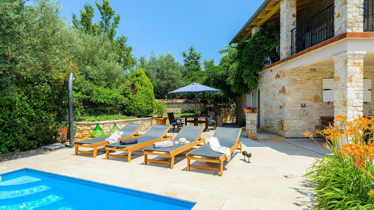 Photo of Outdoor in Heraki