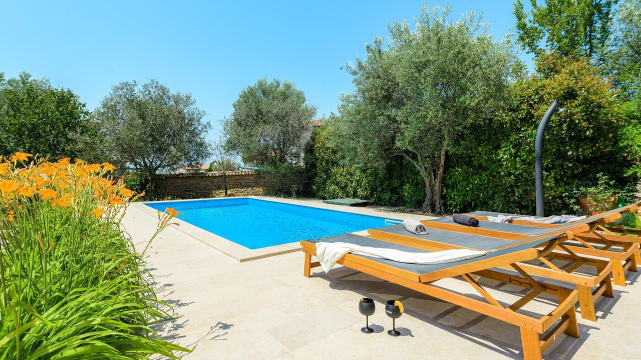 Photo of Outdoor in Heraki