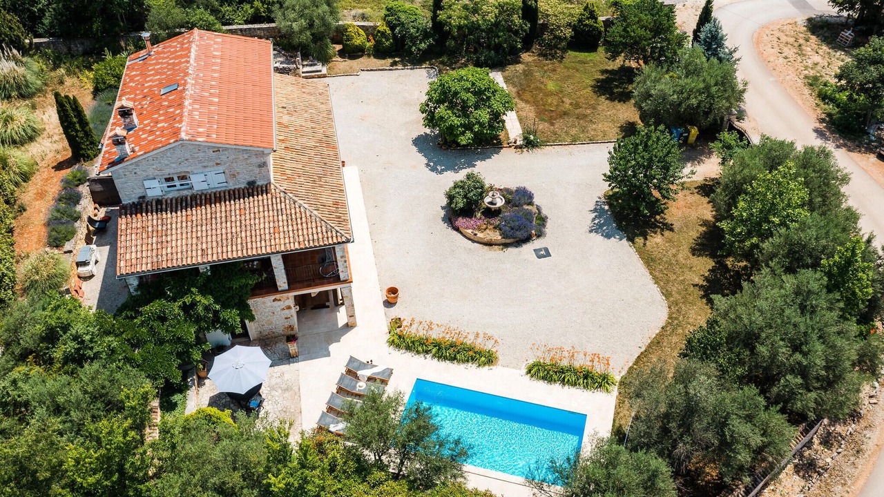 Photo of Outdoor in Heraki