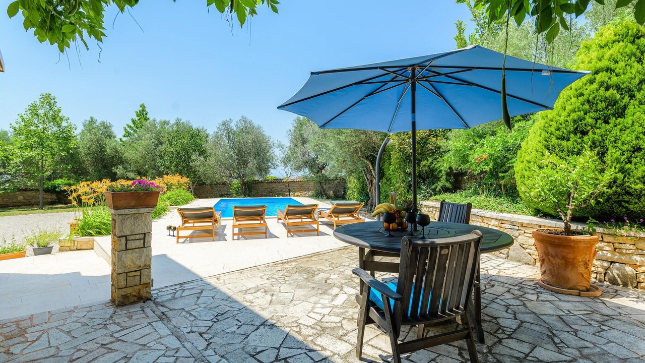 Photo of Outdoor in Heraki