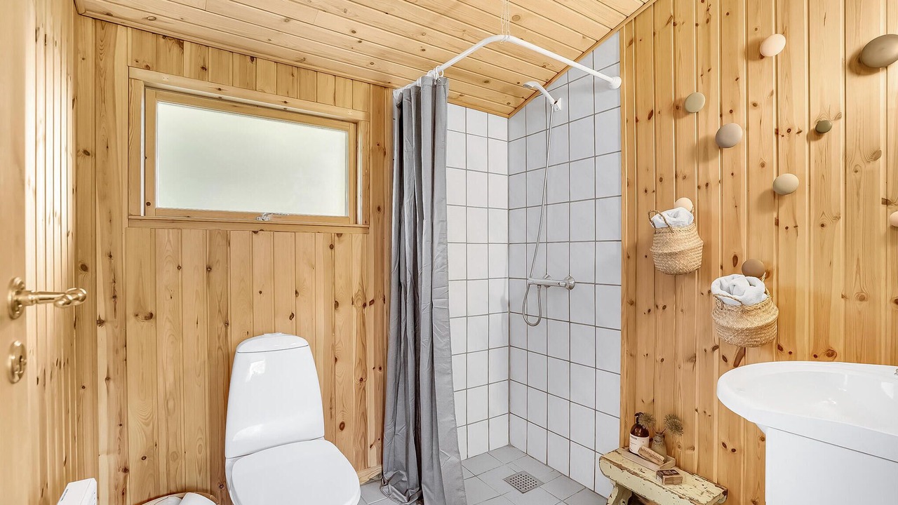 Photo of Bathroom in Hou