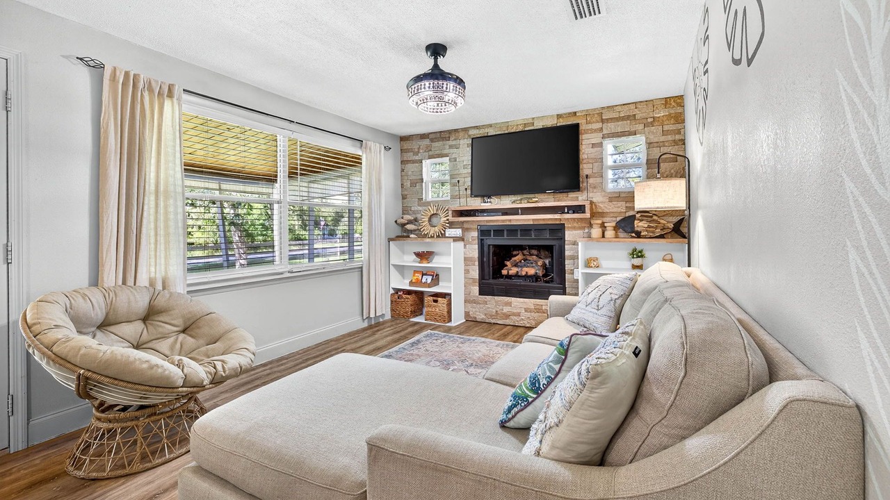 Photo of Livingroom in Bushnell