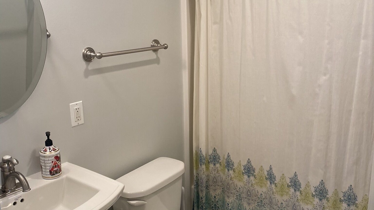 Photo of Bathroom in Lauderdale Lakes