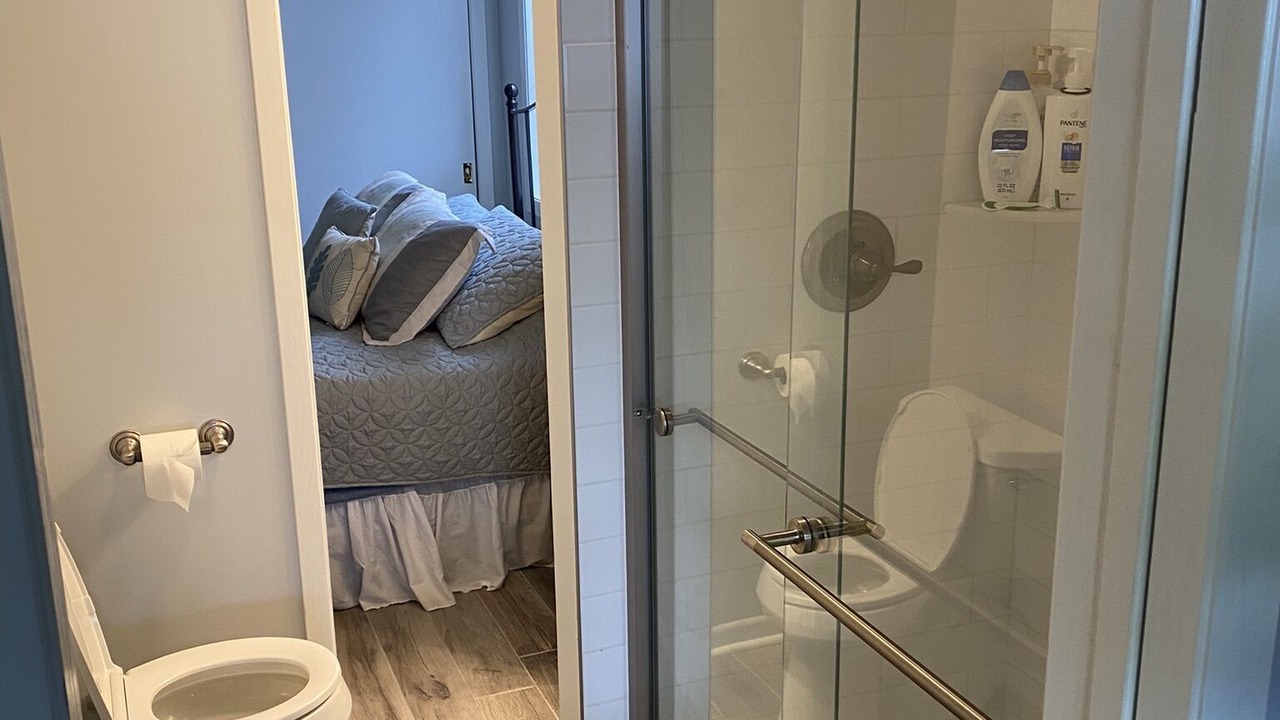 Photo of Bathroom in Lauderdale Lakes