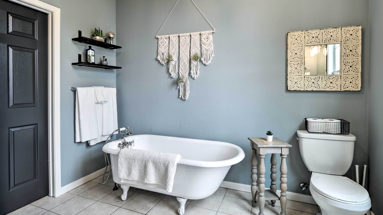 Photo of Bathroom in Gonzales