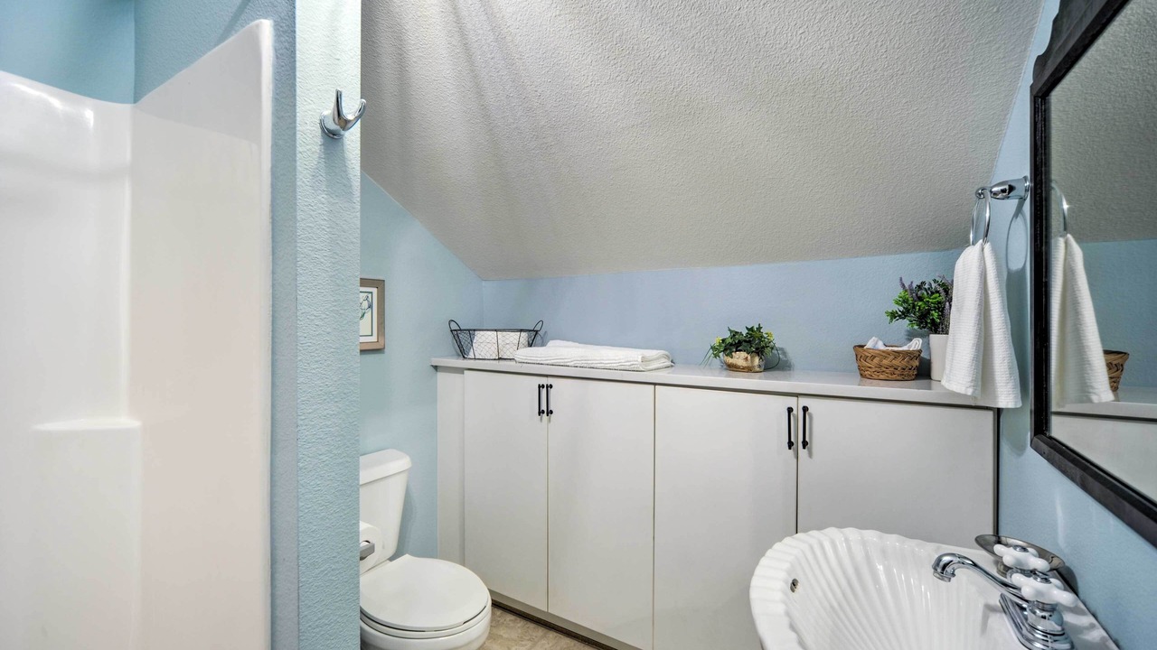 Photo of Bathroom in Gonzales