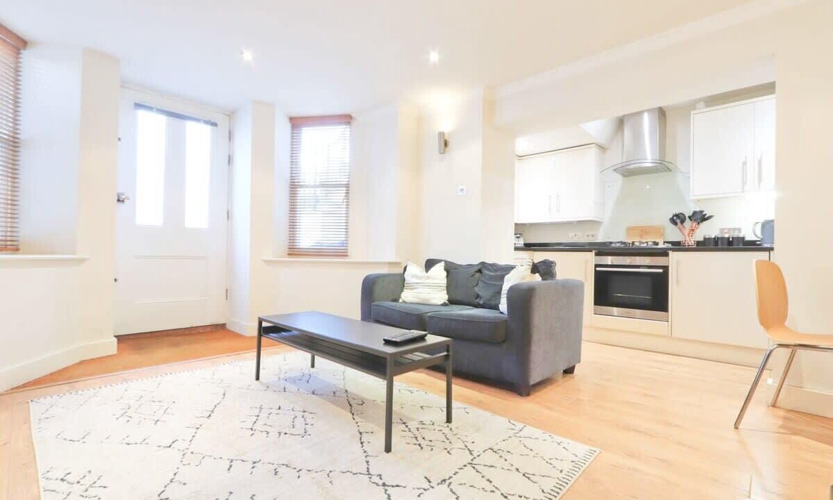 Photo of Livingroom in Clifton