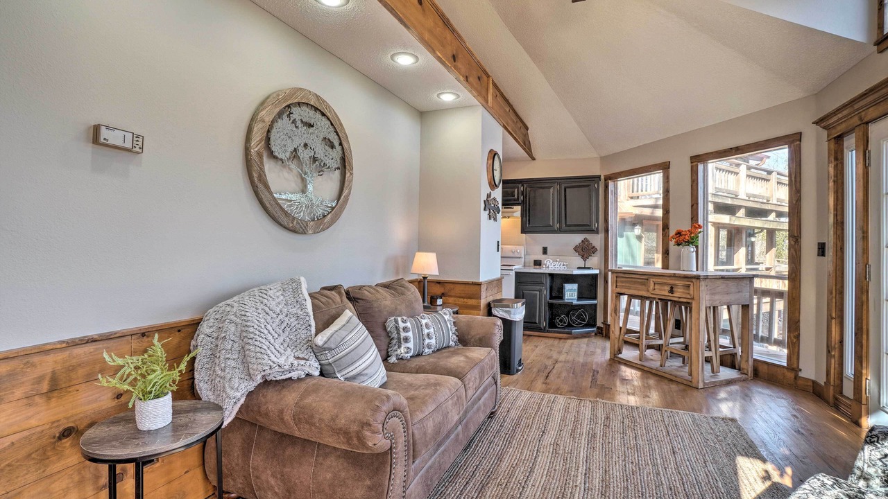 Photo of Bedroom in Shell Knob