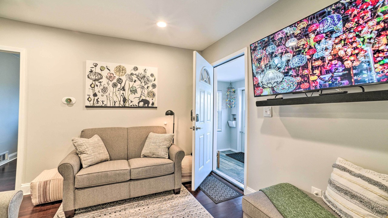 Photo of Livingroom in Dearborn