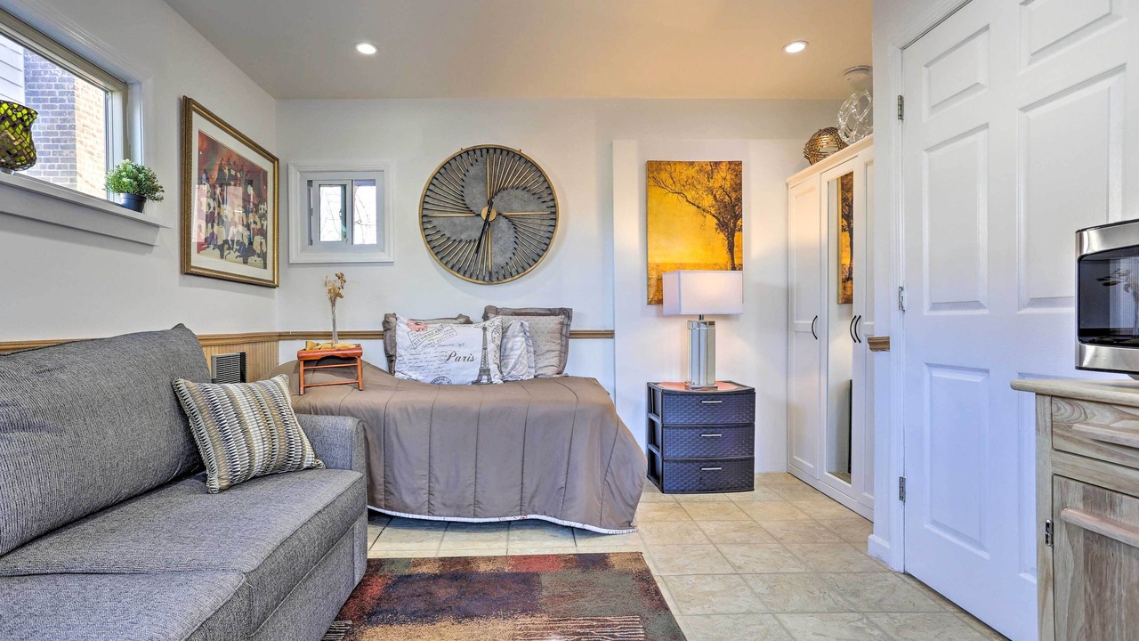 Photo of Others in Elmont