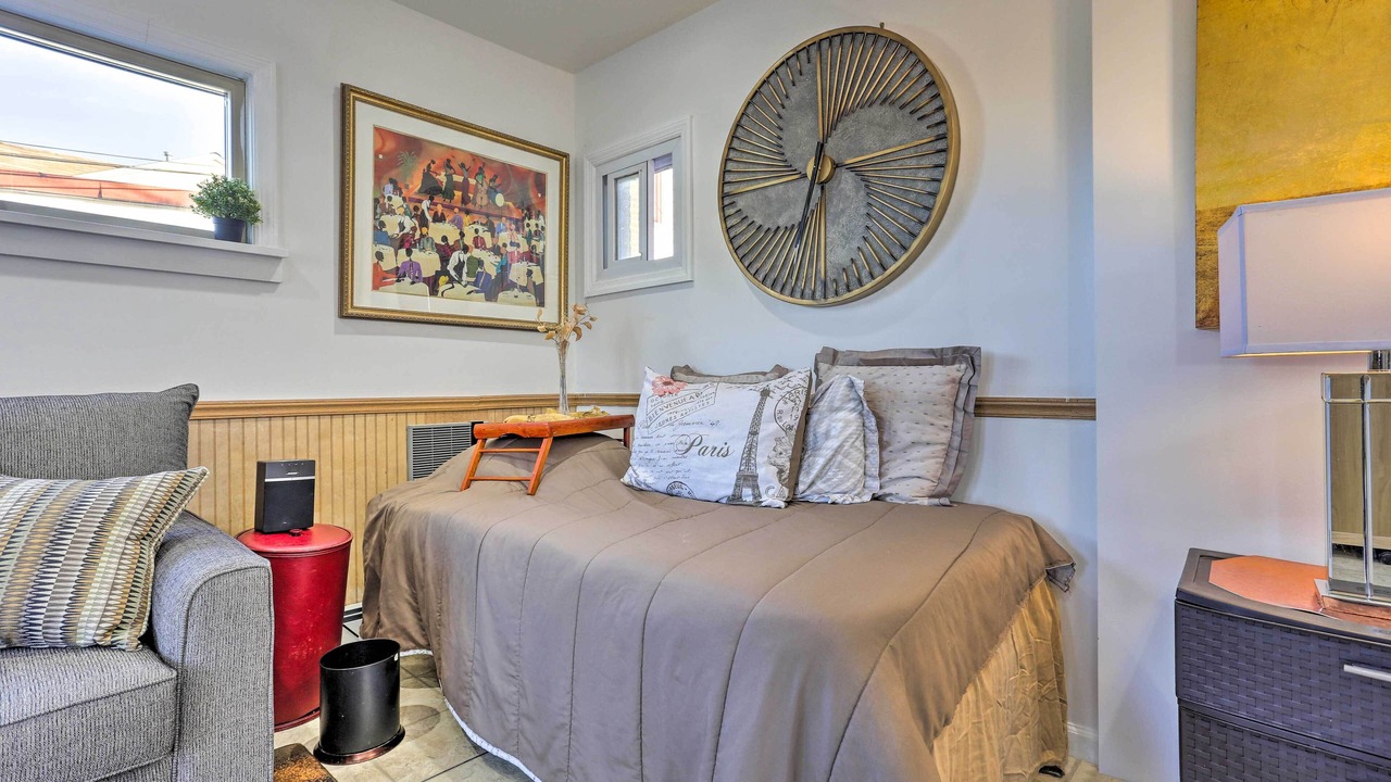 Photo of Others in Elmont