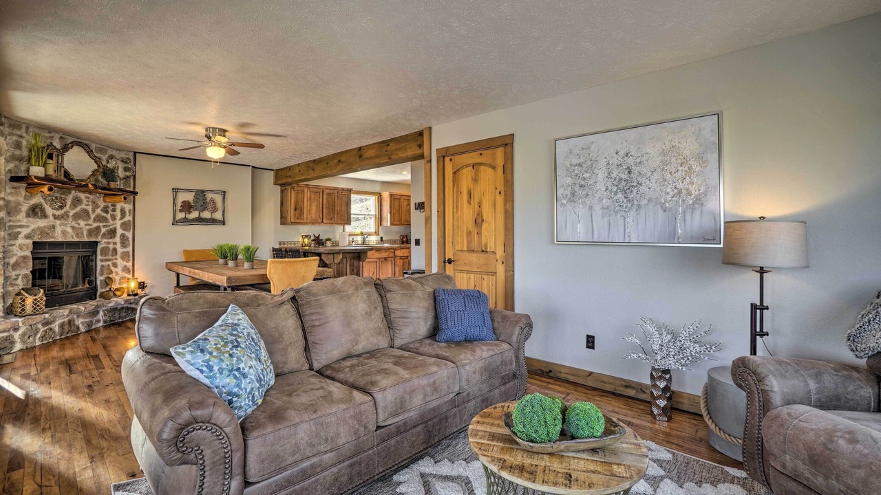 Photo of Bedroom in Shell Knob