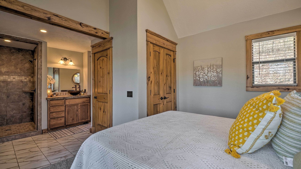 Photo of Bathroom in Shell Knob