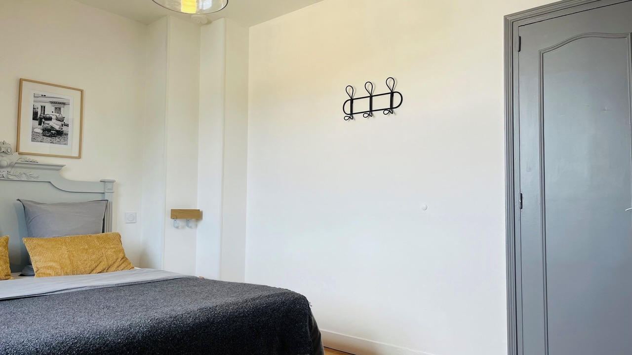 Photo of Bedroom in Port-en-Bessin-Huppain